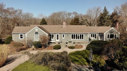 27 Montauk Ave, Stonington, CT 06378 exterior