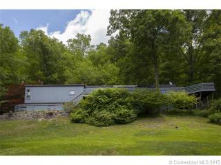 8 Springside Ln, Sherman, CT 06784 exterior