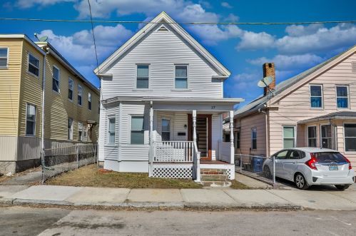 17 Pleasant St, Nashua, NH 03060 exterior