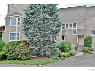 707 Foxboro Dr, Norwalk, CT 06851 exterior