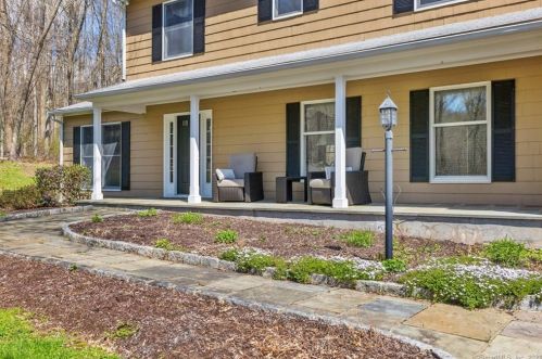 8 Anna Dr, Seymour, CT 06478 exterior