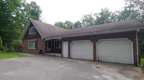 173 Quaker Farms Rd, Seymour, CT 06478 exterior