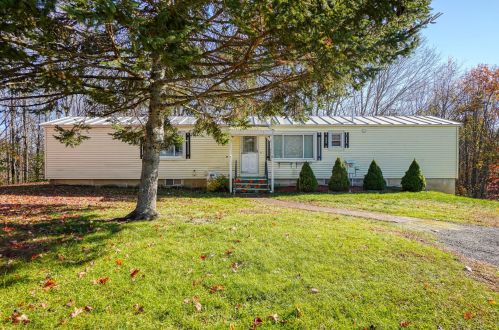 51 Reynolds Rd, Waterville, ME 04901 exterior