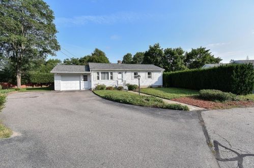 14 Audrey Ct, Coventry, RI 02816 exterior