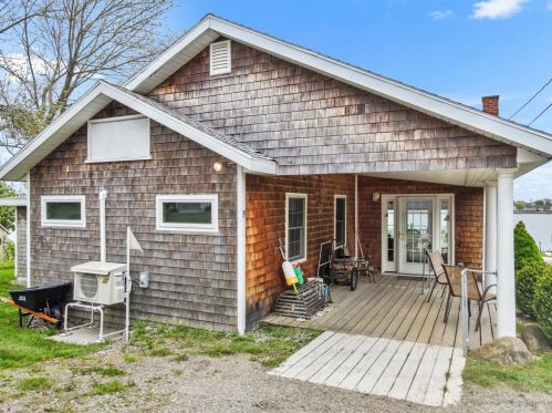 19 Stovers Ocean Ave, Harpswell, ME 04079 exterior