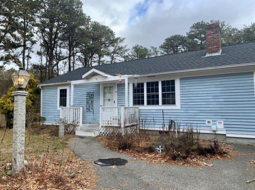 28 Hoover Rd, Yarmouth, MA 02673 exterior