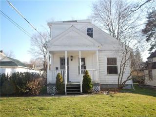 797 Randolph Rd, Middletown, CT 06457 exterior