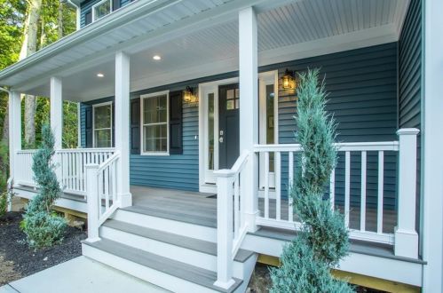 122 Brown Ave, Johnston, RI 02919 exterior