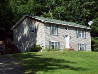 19 Remington Ln, Turner, ME 04282 exterior