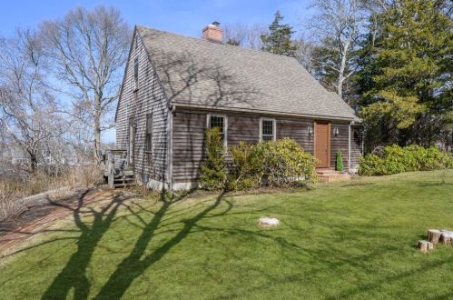 5 Jefferson St, Sandwich, MA 02563 exterior