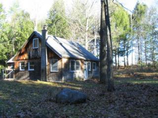 136 Monument Rd, Dublin, NH 03444 exterior