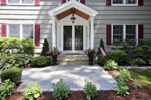 34 Butternut Pl, Stamford, CT 06903 exterior