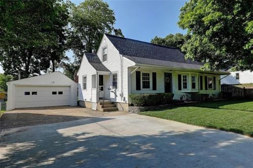 17 Pollett St, Cumberland, RI 02864 exterior