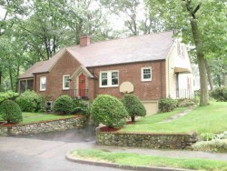 15 Roundwood Rd, Newton, MA 02464 exterior