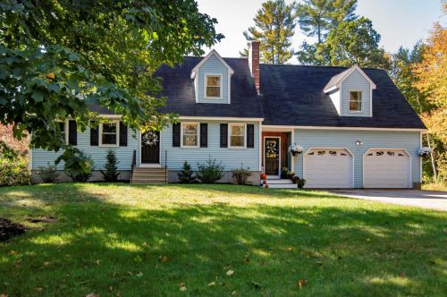 1 Merlin Pl, Londonderry, NH 03053 exterior