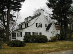 67 Colbert Rd, Newton, MA 02465 exterior