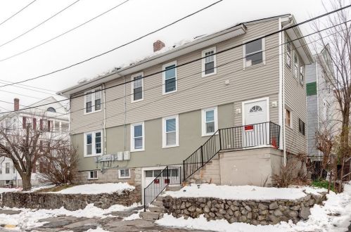 26 King Philip Rd, Worcester, MA 01606 exterior