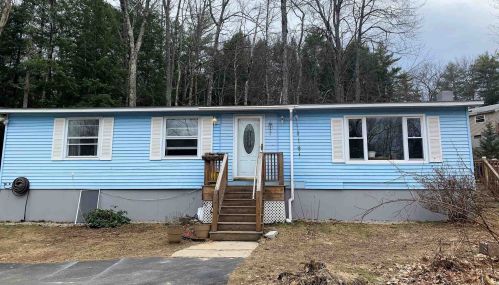 492 Old Rochester Rd, Somersworth, NH 03878 exterior