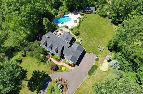 90 Pumping Station Rd, Ridgefield, CT 06877 exterior