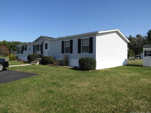 44 Circle Dr, North Windham, CT 06278 exterior