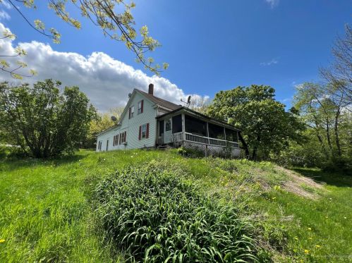 688 Fort Knox Rd, Prospect, ME 04981 exterior