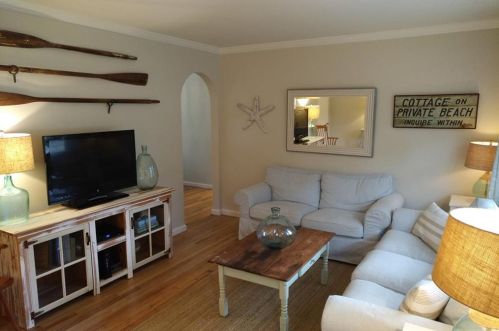133 Carroll Ave, Newport, RI 02840 exterior