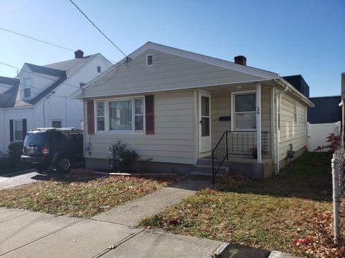 36 Commodore St, Providence, RI 02904 exterior