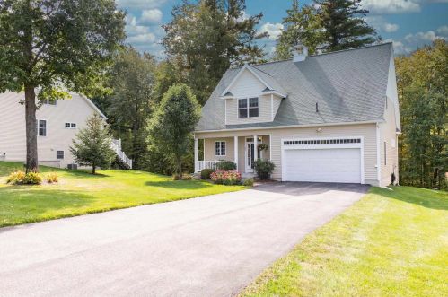 44 Tansy Ave, Stratham, NH 03885 exterior