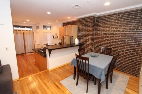51 Temple Pl, Roxbury Xing, MA 02111 exterior