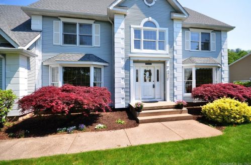 16 Pierce Blvd, Windsor, CT 06095 exterior