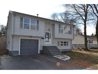 26 Vivian St, Woonsocket, RI 02895 exterior