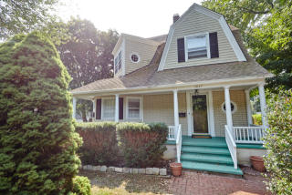 1057 Stratfield Rd, Fairfield, CT 06825 exterior
