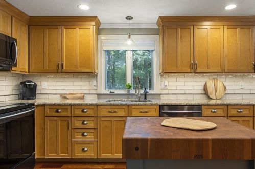 31 Geisser Rd, Hampstead, NH 03841 exterior