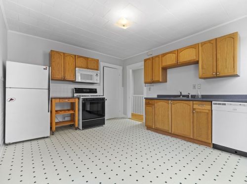 664 5Th St, Roxbury Xing, MA 02127 exterior