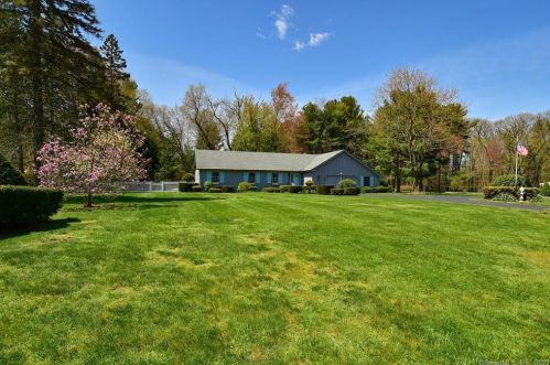 11 Parson Rd, Somers, CT 06071 exterior
