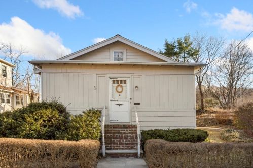 9 Sunnyside Ave, Saugus, MA 01906 exterior