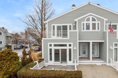 20 Humphrey St, Swampscott, MA 01907 exterior