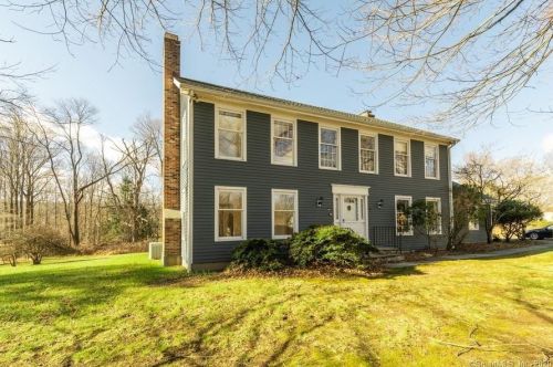 21 Colonial Ln, Ridgefield, CT 06877 exterior