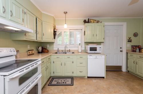 49 Linebrook Rd, Ipswich, MA 01938 exterior