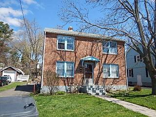 46 Faneuil St, Windsor, CT 06095 exterior