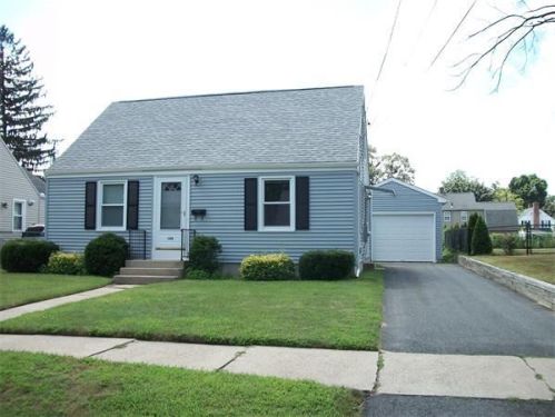 140 Winton St, Springfield, MA 01118 exterior