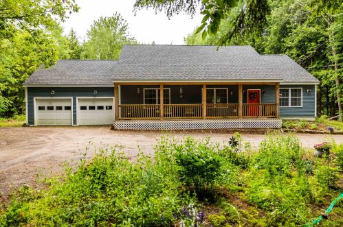 48 Blake Rd, Weare, NH 03281 exterior