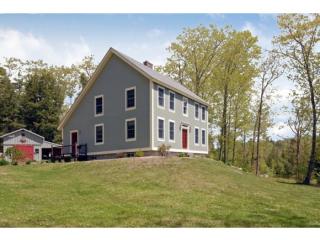 323 Governor Wentworth Hwy, Tuftonboro, NH 03894 exterior