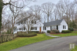 29 Stony Brook Rd, Tokeneke, CT 06820 exterior