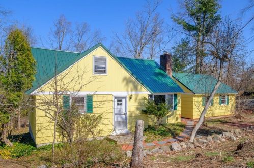 6 Woodview Dr, Brookfield Center, CT 06804 exterior