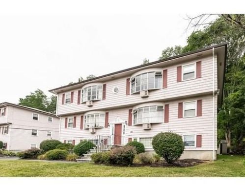 121 Cambridge Rd, Woburn, MA 01801 exterior