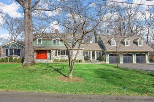 39 Stony Brook Dr, Stamford, CT 06902 exterior