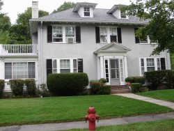 39 Nehoiden Rd, Newton, MA 02468 exterior