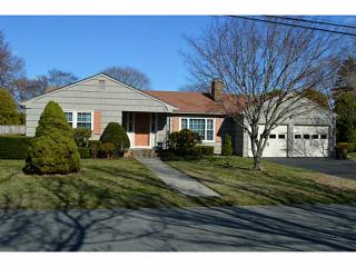 134 Merrymount Dr, Warwick, RI 02888 exterior