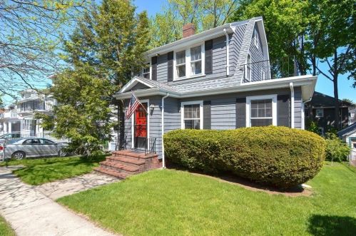 22 Warwick St, Quincy, MA 02170 exterior